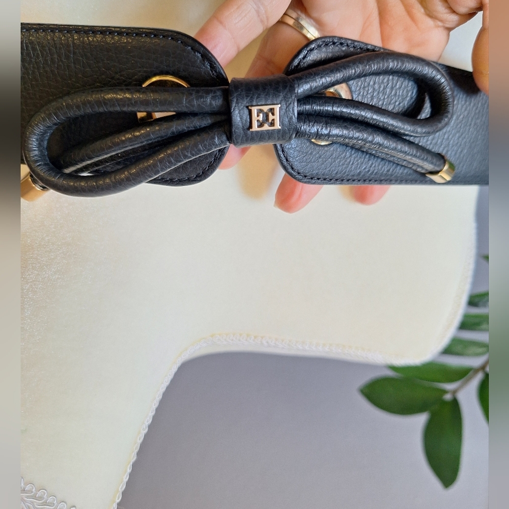 ESCADA made in italy black leather belt